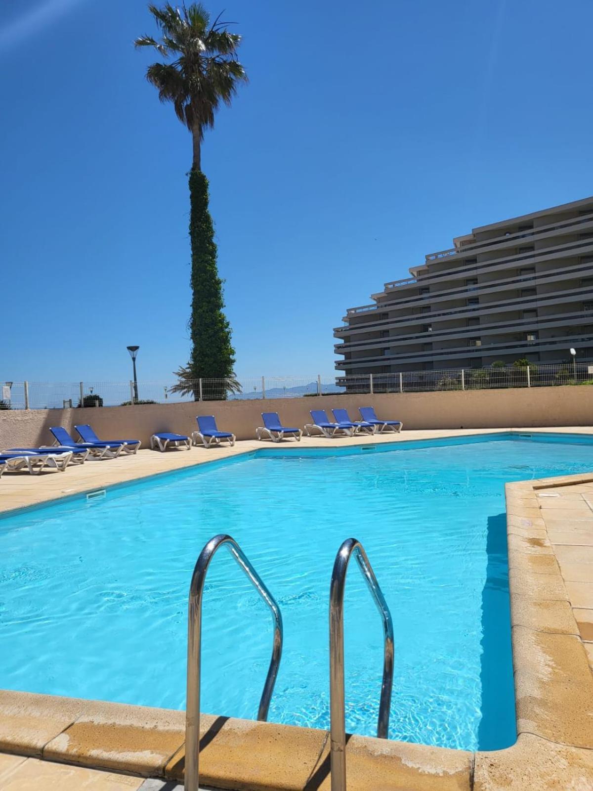 Location Les Pieds Dans L'Eau Leilighet Canet-en-Roussillon Eksteriør bilde